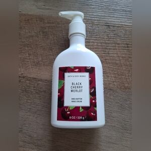 NEW Bath & Body Works Black Cherry Merlot Hand Cream 8 Oz (226g) With Pump